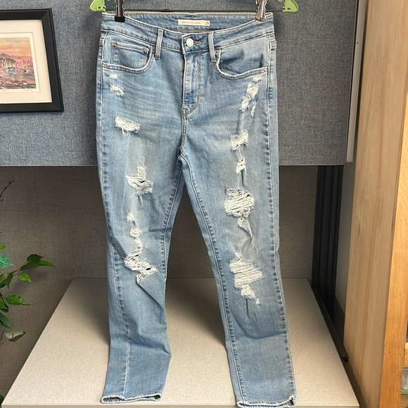 Levi’s 721 high rise distressed skinny jeans - Picture 3 of 7
